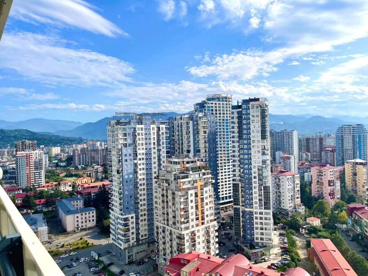 Hellobatumi Aparthotel Exterior photo