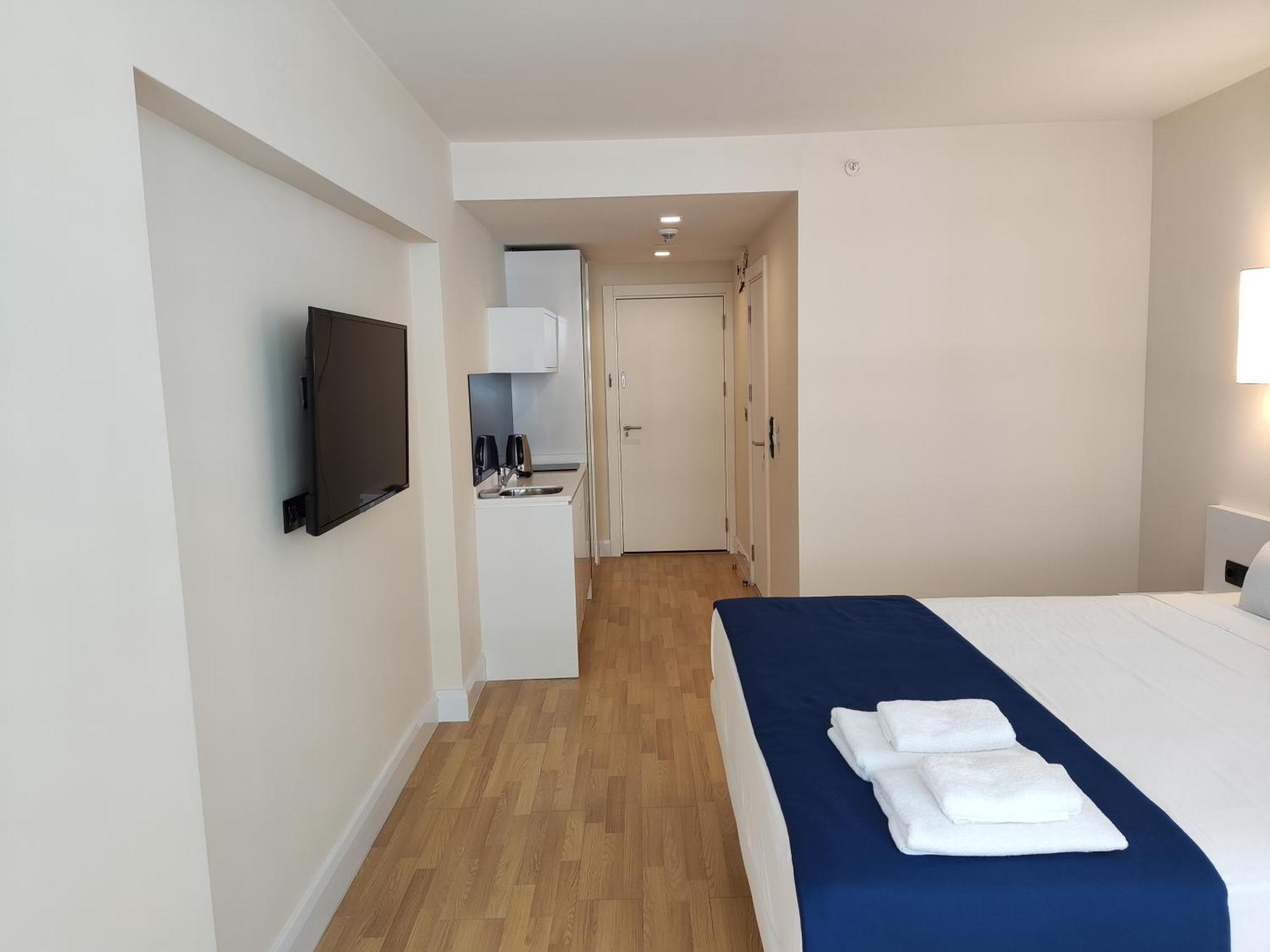 Hellobatumi Aparthotel Exterior photo